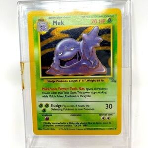 Holographic Muk Pokemon Card